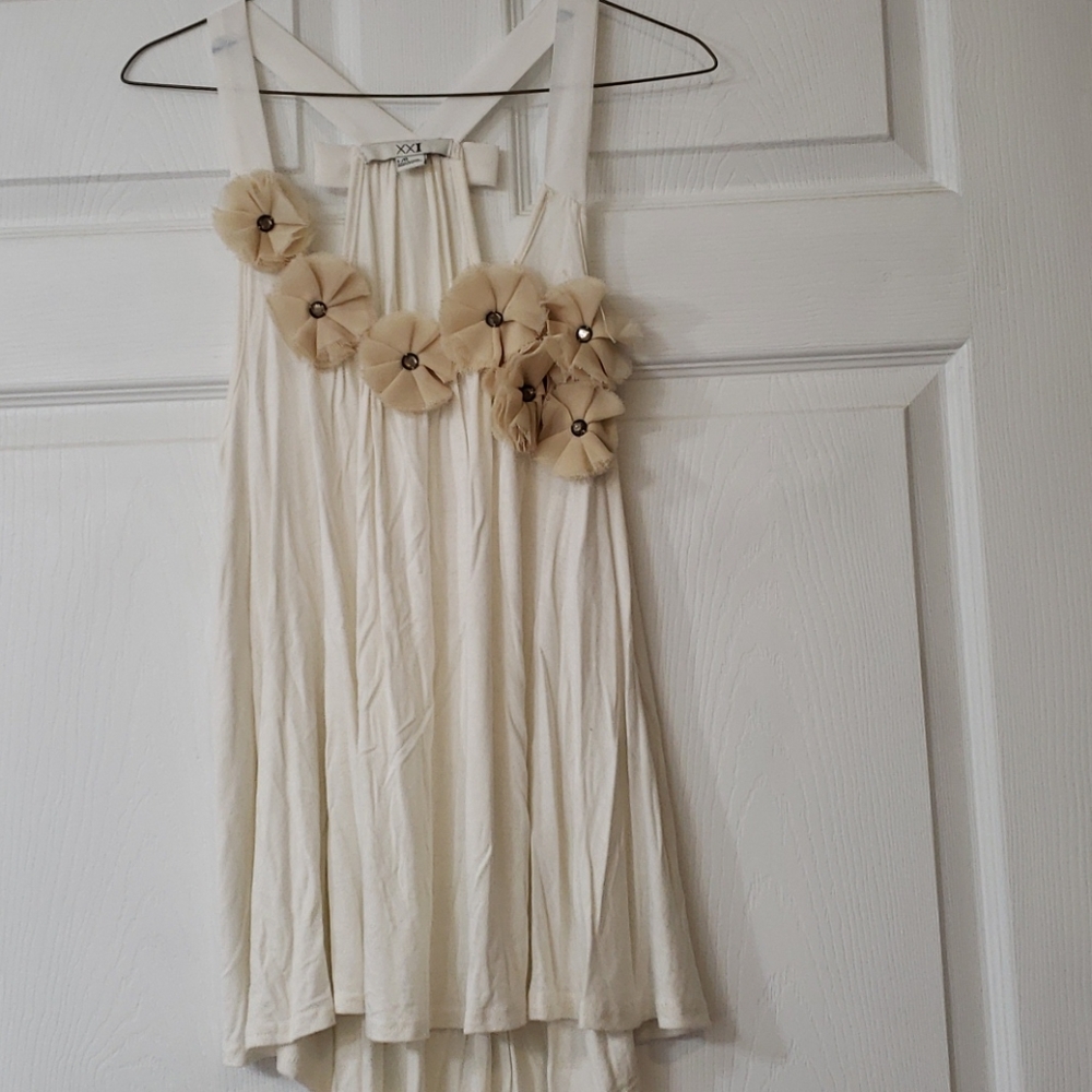 Beautiful summer tank for dressing up
